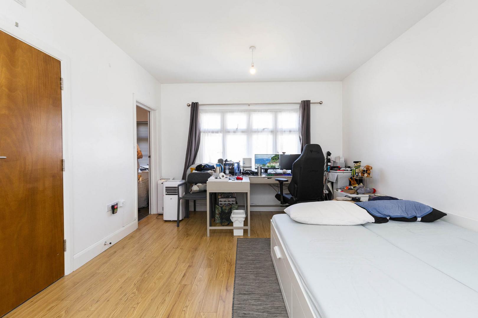 Stunning Studio in Dollis Hill Dudden Hill Lane, Dollis Hill  (Inclusive of water)